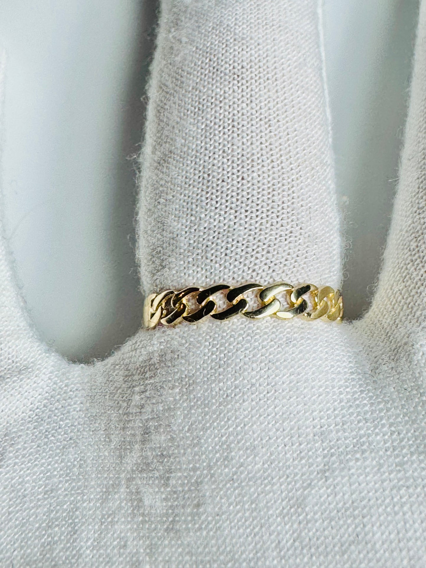 #201 bague rond entrelacé en or 10k