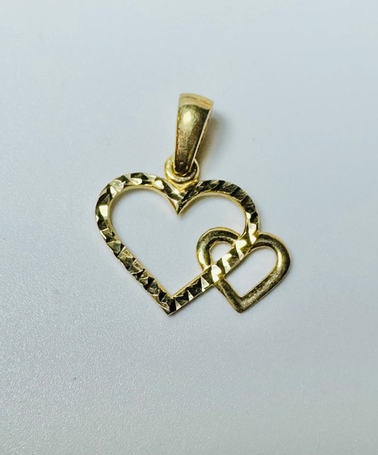 #413 pendentif double cœur avec gravure et unie en or 10k
