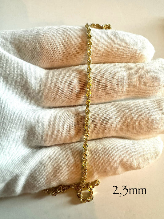 2.3 mm Diamond-Cut Twisted Chain in 10k Gold