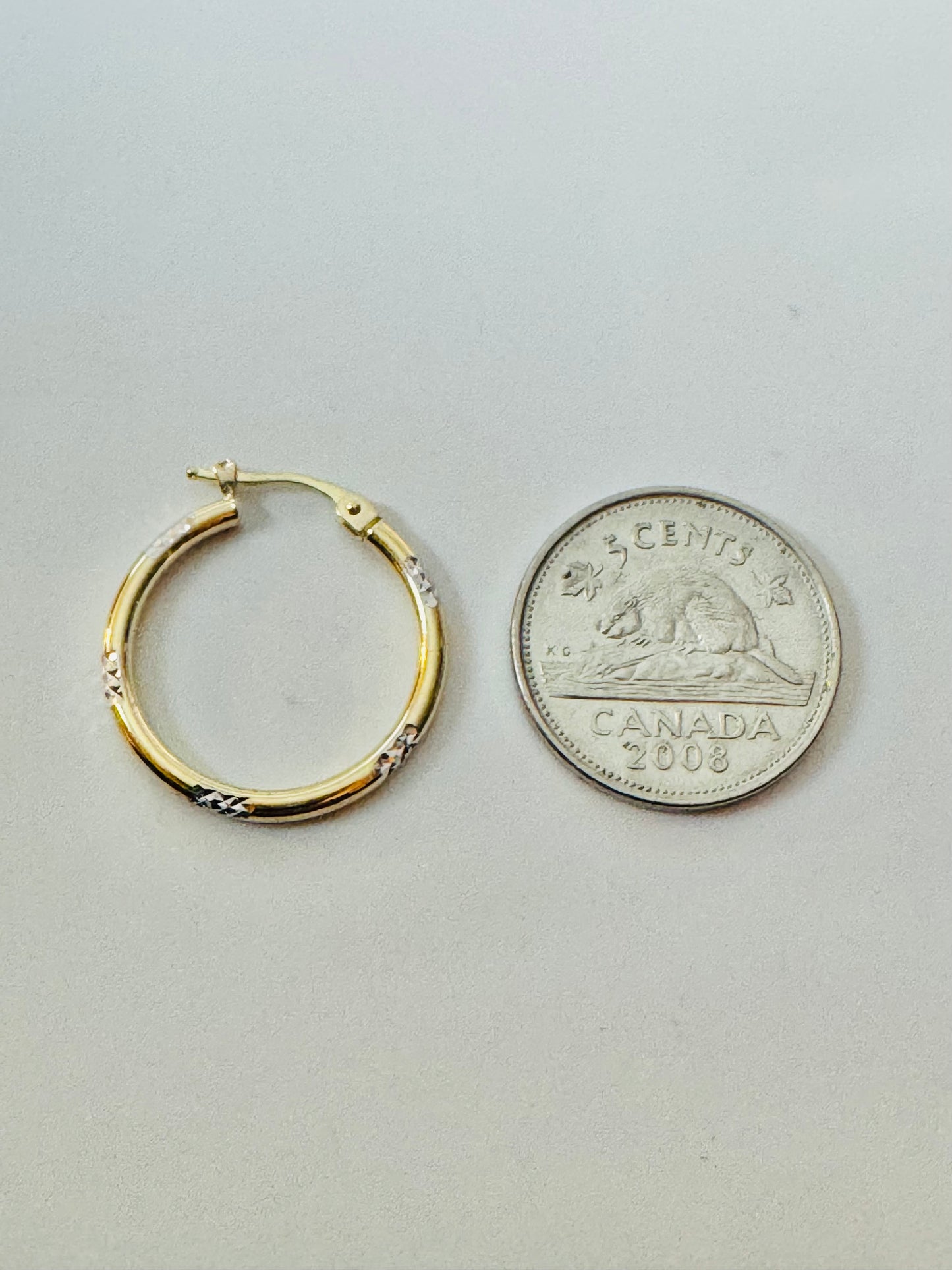 #311 boucles d’oreilles anneaux gravure en or blanc en or 10k