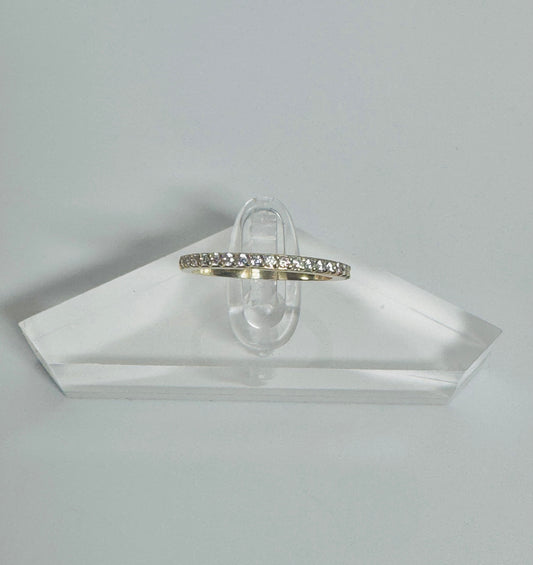 #214 bague semi-éternité de zircon en or 10k