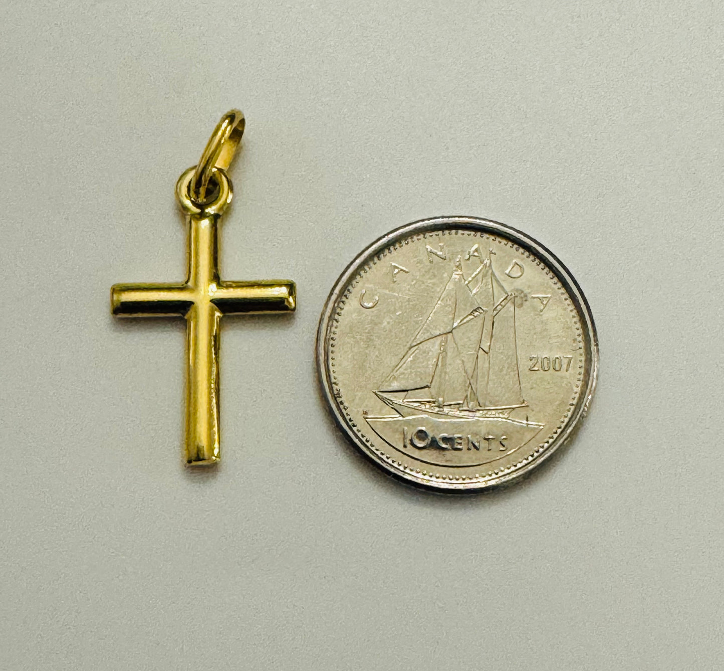 #414 pendentif petite croix en or 10k