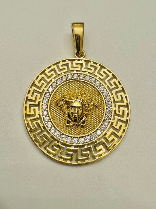 #435 pendentif médaillon médusa rond de zircon en or 10k