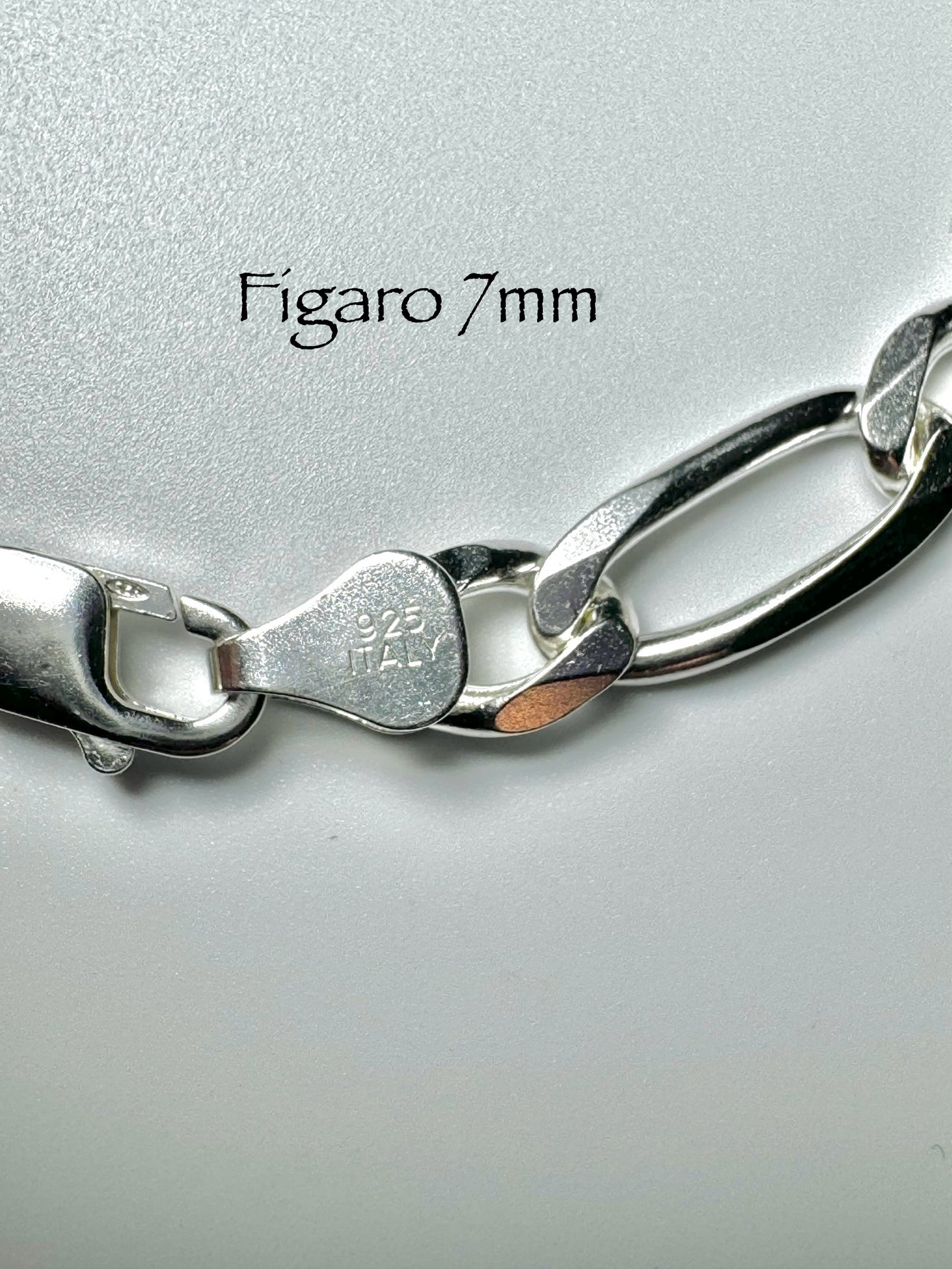 #201 Bracelet Figaro 7mm en argent sterling 925