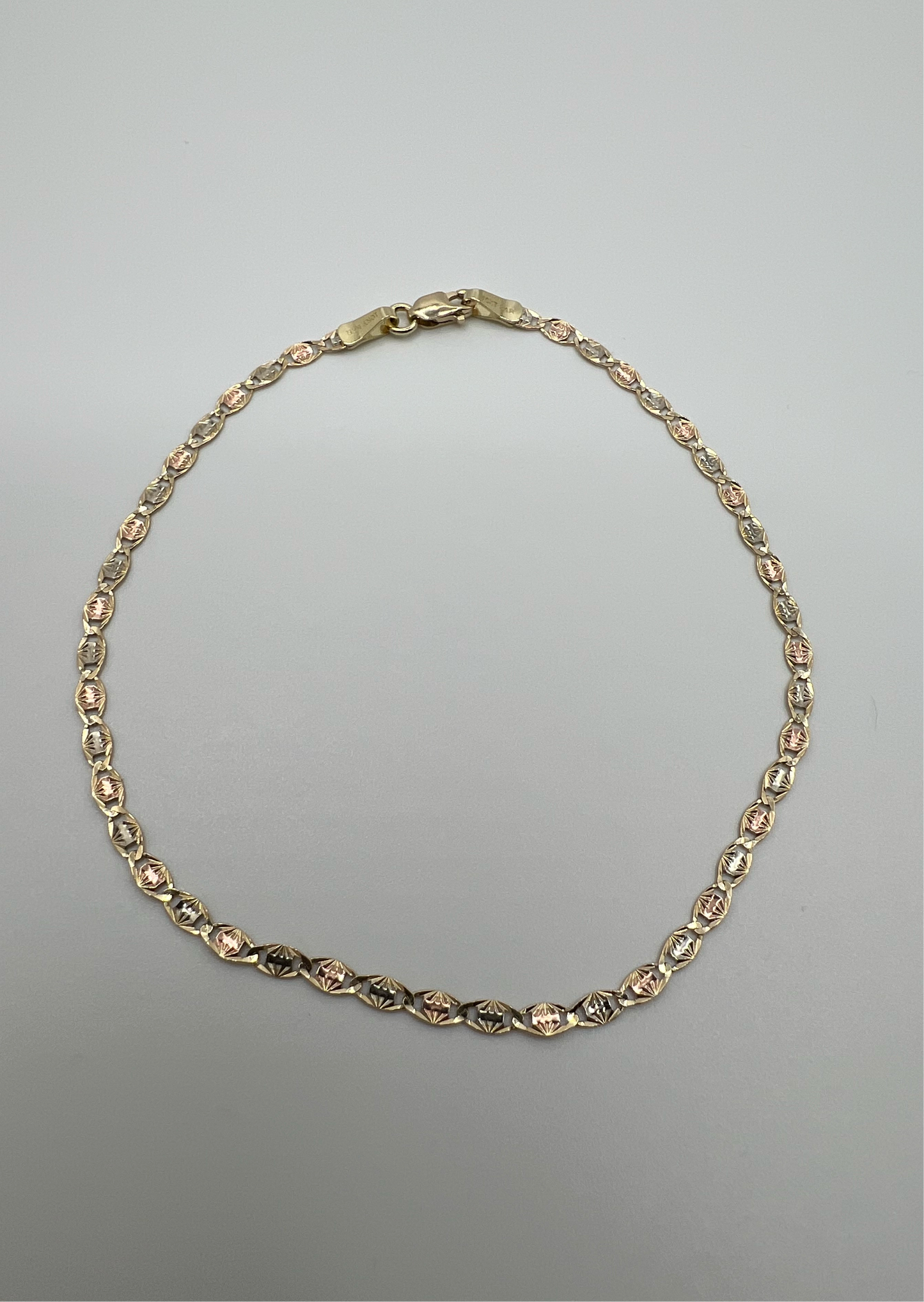 #120 Pulsera rombo 2,3 mm 3 colores en oro de 10 quilates