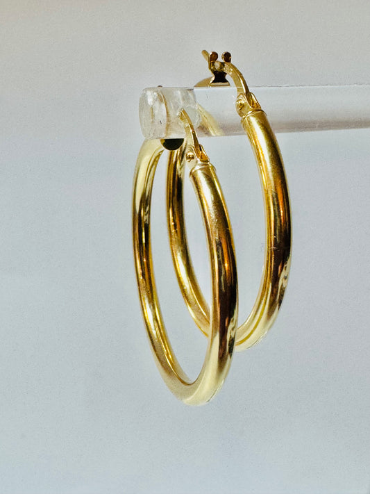 #306 boucles d’oreilles anneaux unis minces moyennes 29mm neuves en or 10k