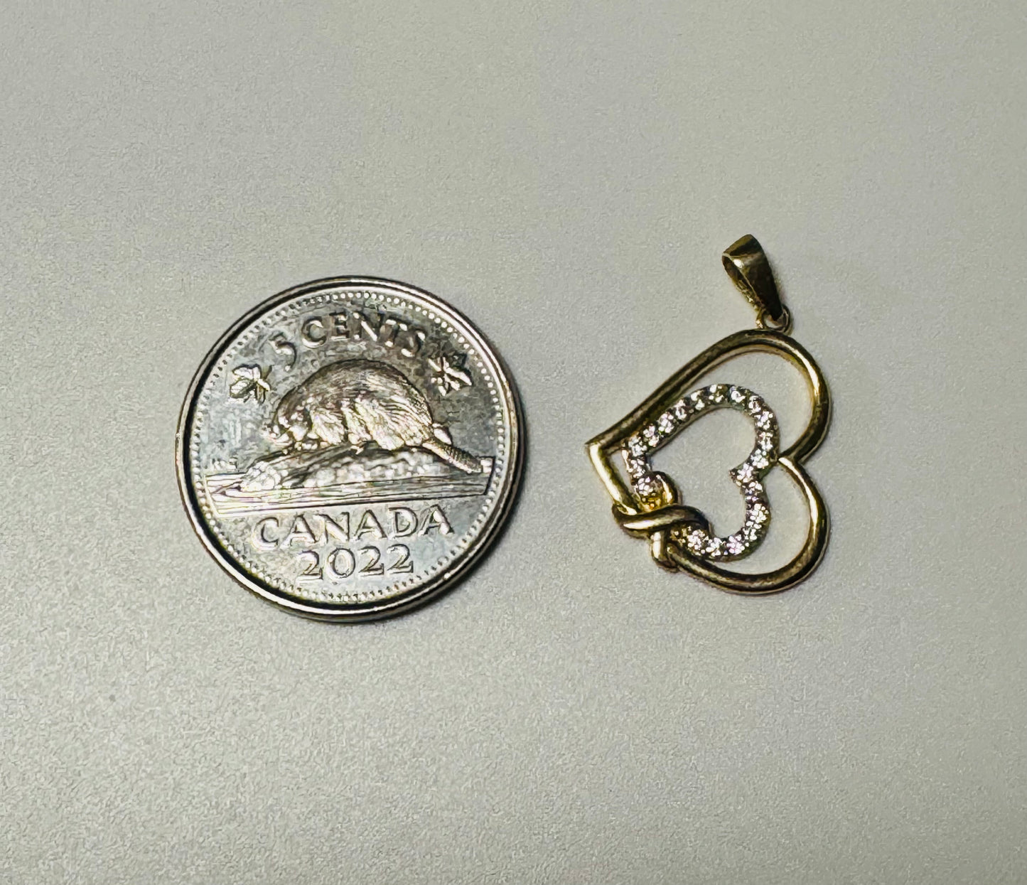 #420 Pendentif cœur entrelacé avec zircon en or 10k