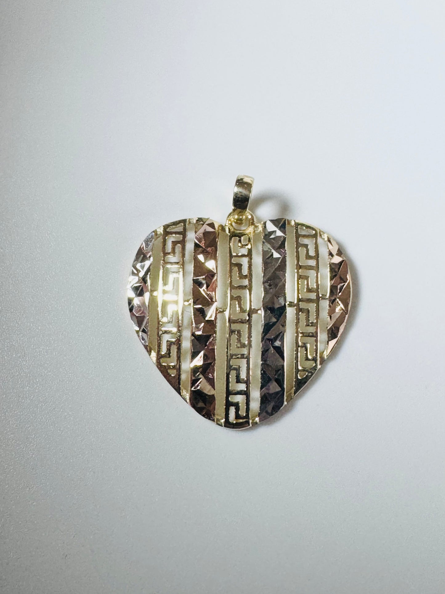 #400 Pendentif cœur médusa 3 couleurs en or 10k