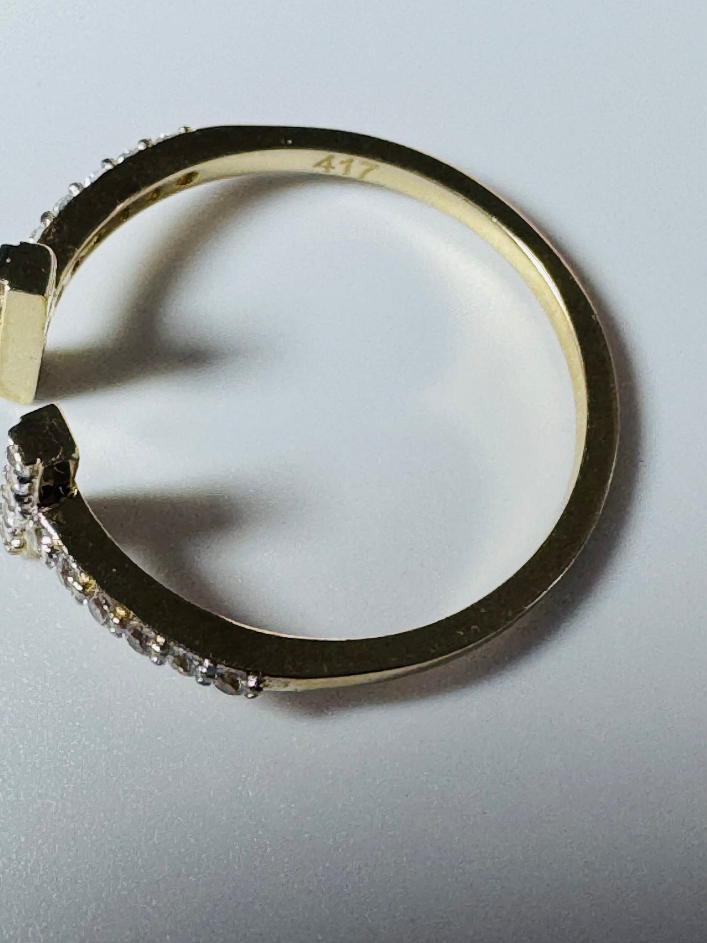 #201 bague double T avec zircon en or 10k