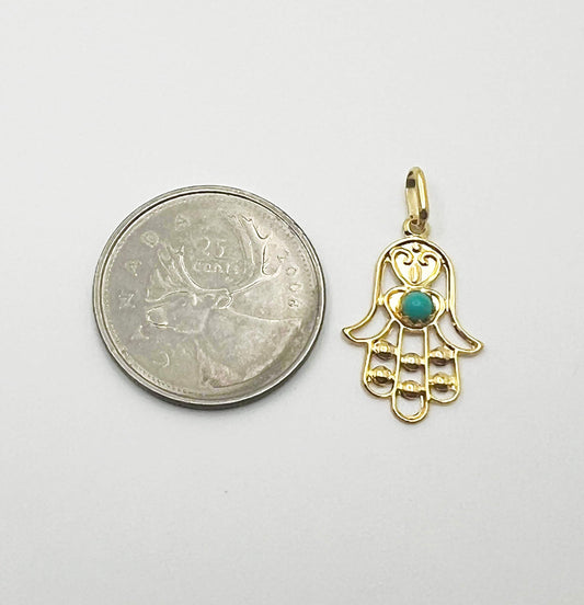 #440 Pendentif main Fatima avec zircon vert en or 10 carats