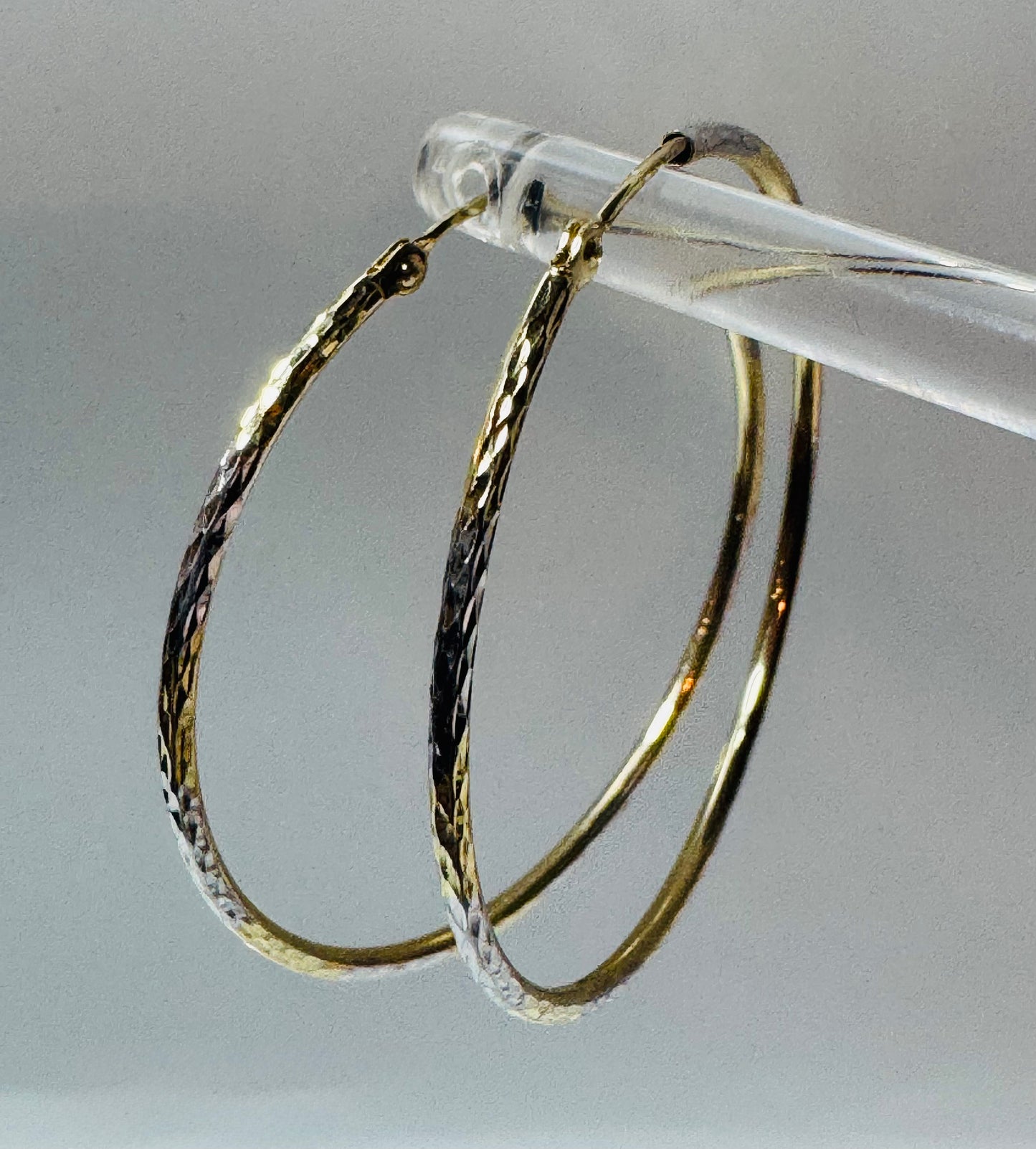 #322 boucles d’oreilles anneaux coupe diamantée 3,5cm en or 10k