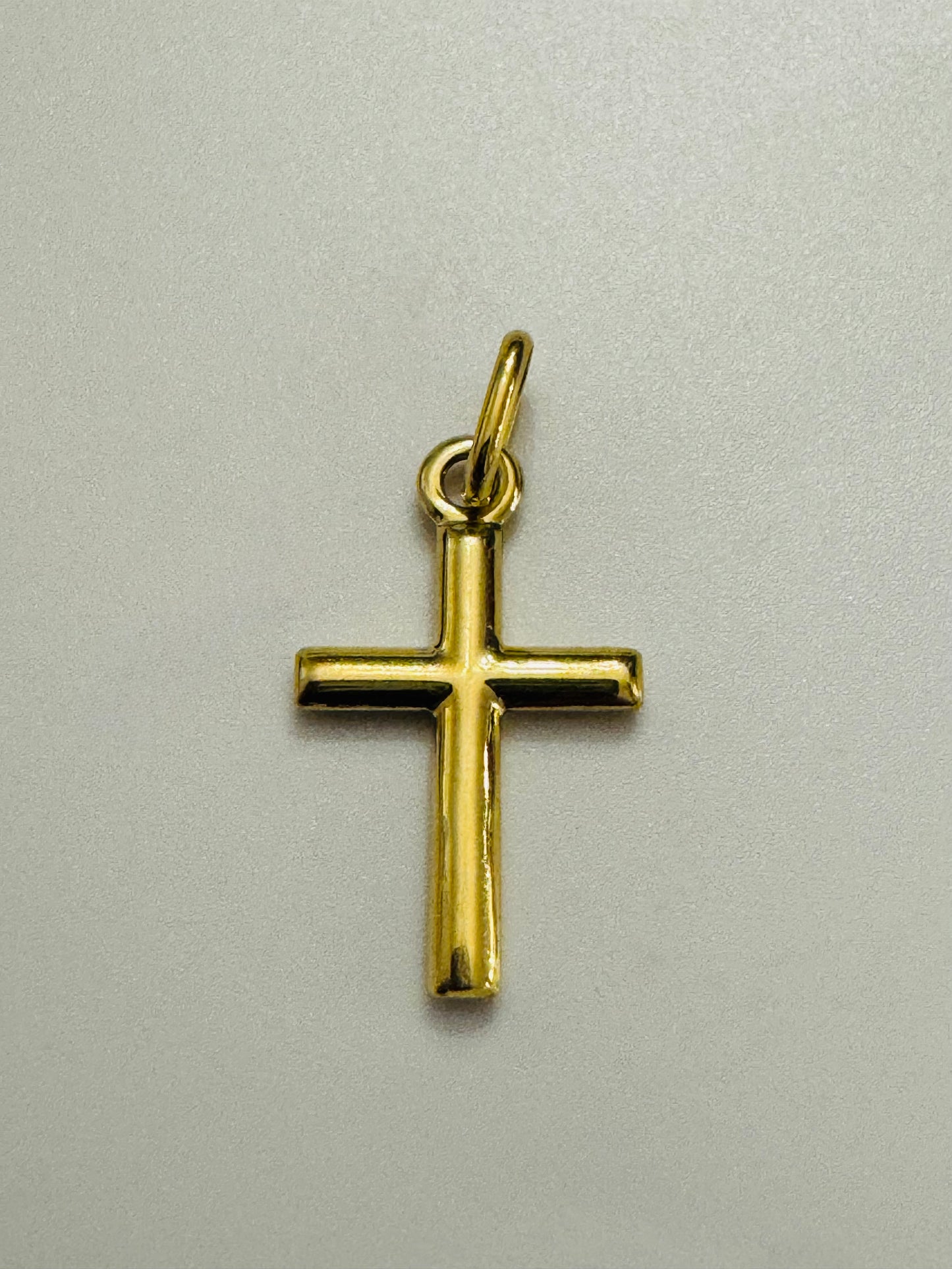 #414 pendentif petite croix en or 10k