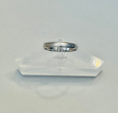 #205 bague jonc arrondi 3mm en or blanc 10k