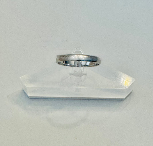 #205 bague jonc arrondi 3mm en or blanc 10k
