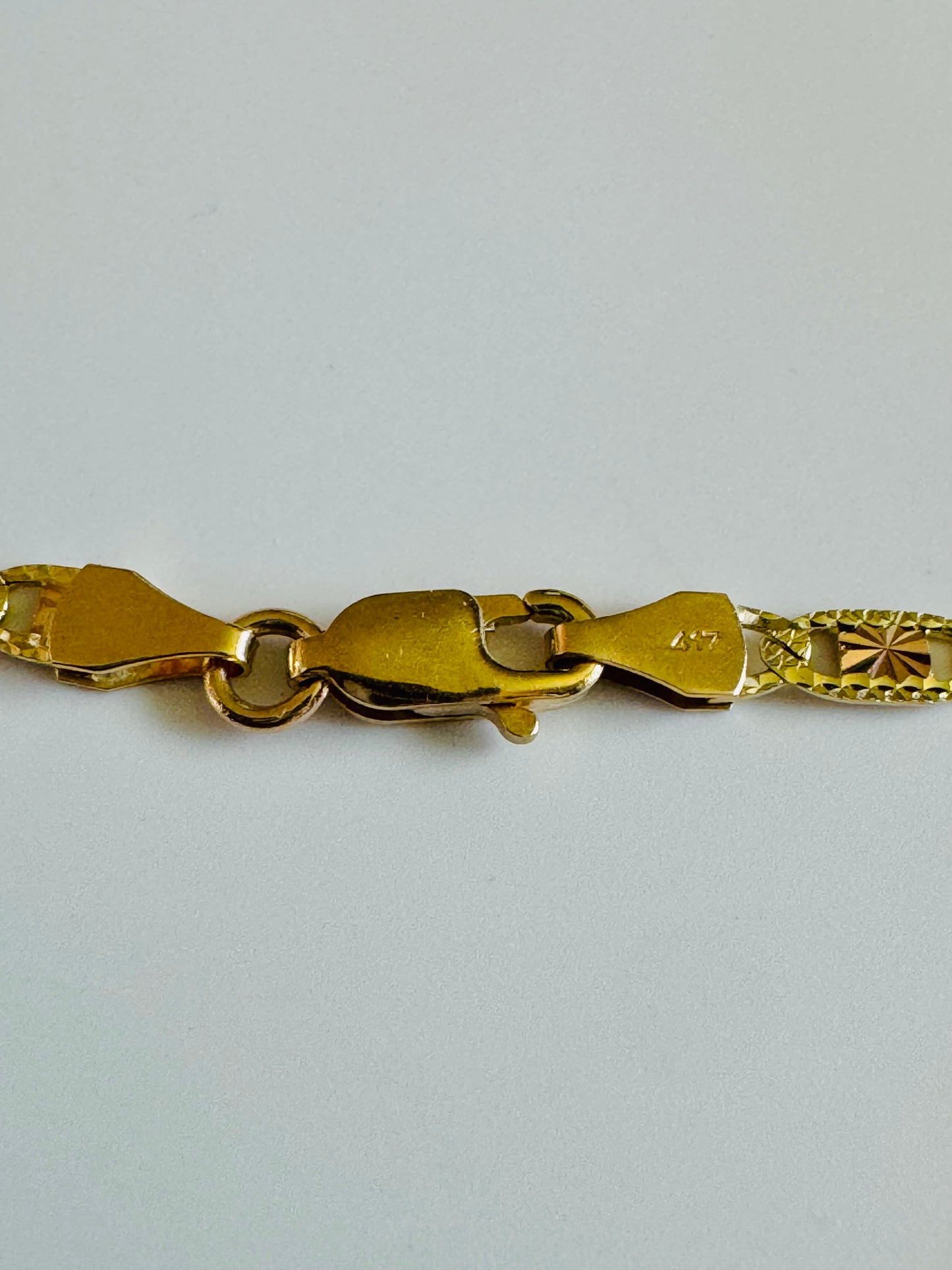 Chaîne étoilée coupe diamantée 3,5mm en or 10k