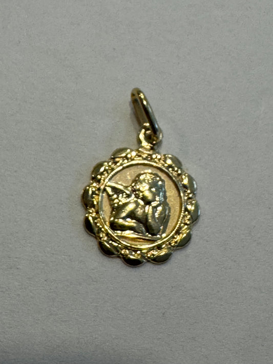 #430 pendentif médaillon ange en or 10k