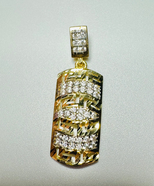 #415 Pendentif médusa arrondi avec zircon en or 10k