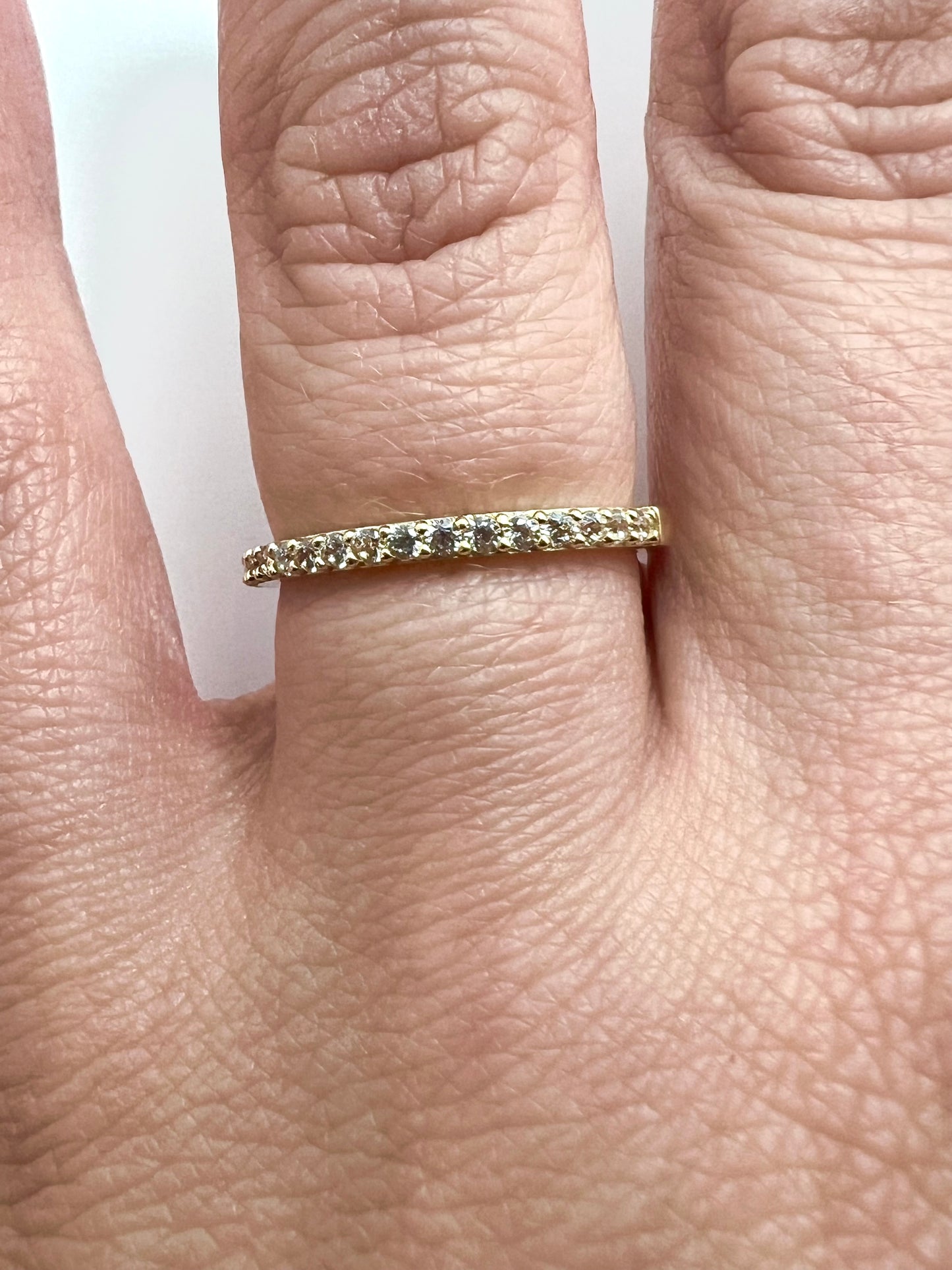 #215 Bague demi éternité avec zircon 1,5 mm en or 10 carats