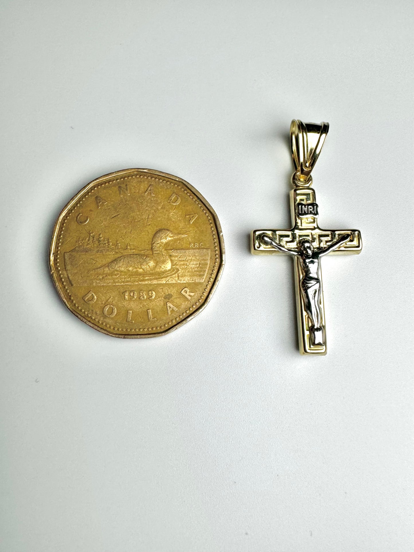 Pendentif croix en or Médusa avec Jésus 2 couleurs