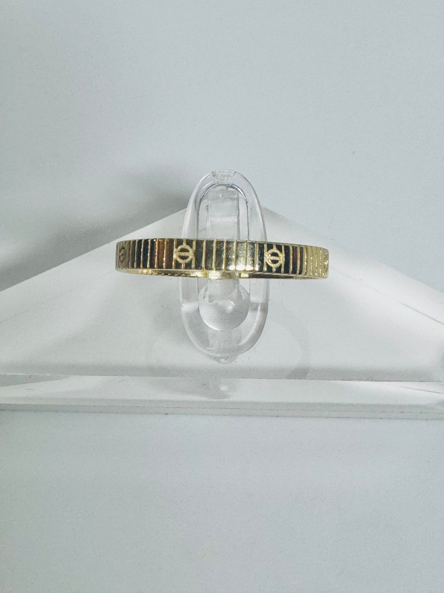 #212 bague lignée avec cercle en or 10k