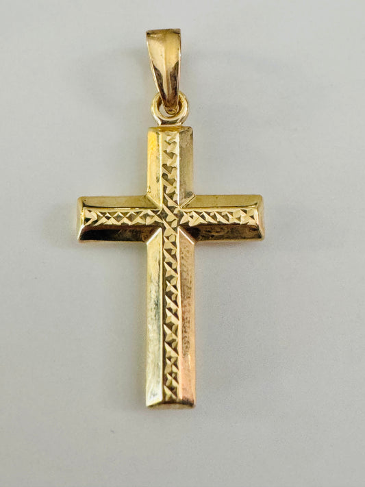 #437 pendentif croix avec gravure en or 10k