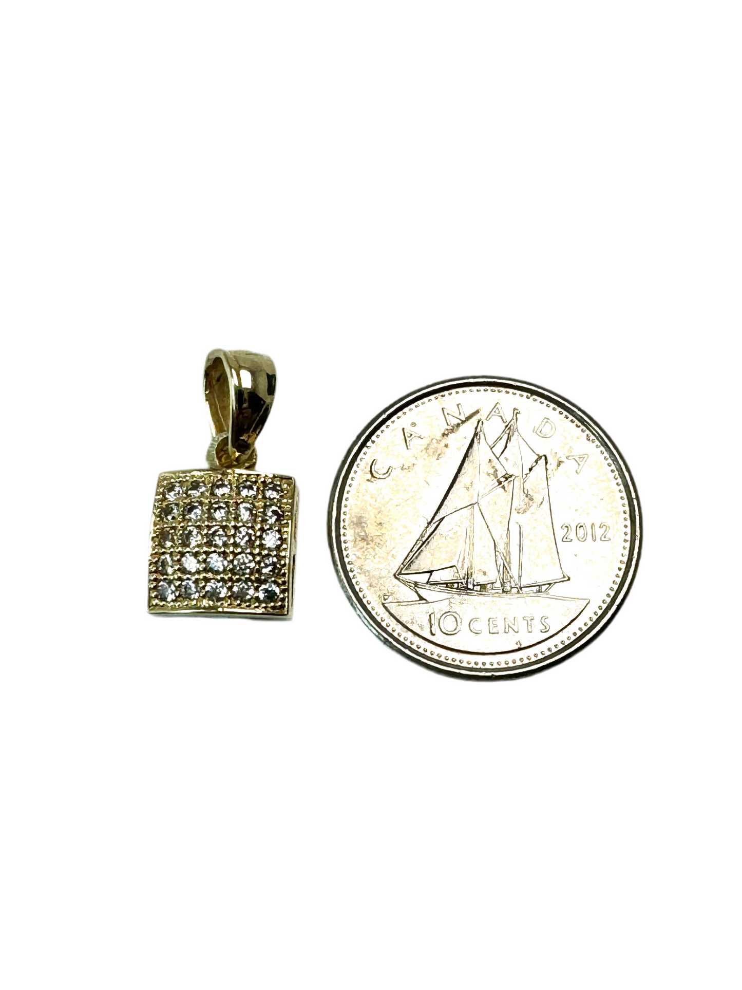 Square pendant with zircon