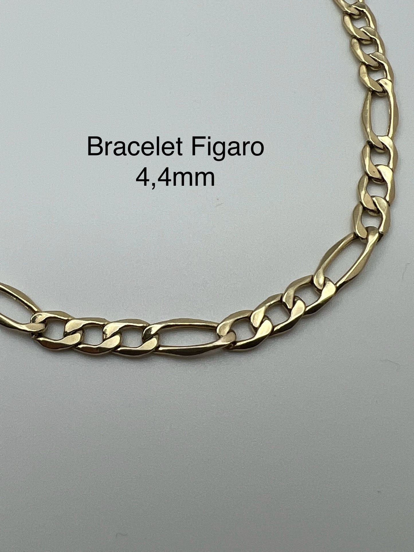 #100 Bracelet Figaro 4,4 mm en or 10k