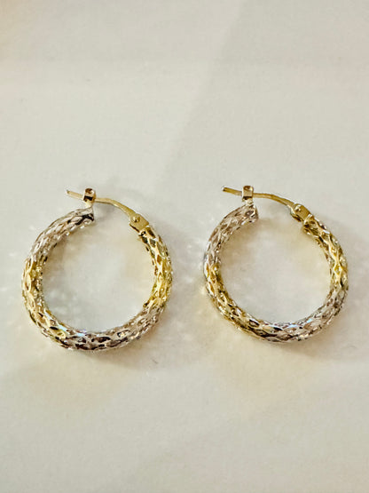 #322 Two-tone 10k gold hoop earrings