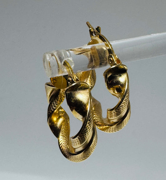 #313 boucles d’oreilles anneaux Twister avec gravure en or 10k