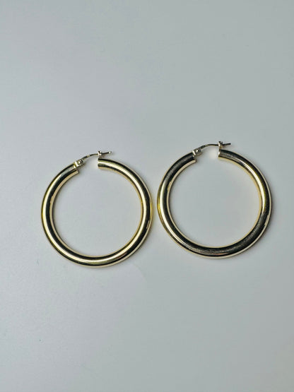 #312 Pendientes de aro lisos extra grandes de 4 mm en oro de 10k