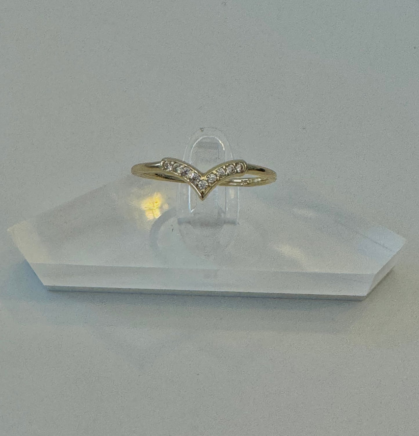 #206 bague en V en zircon en or 10k
