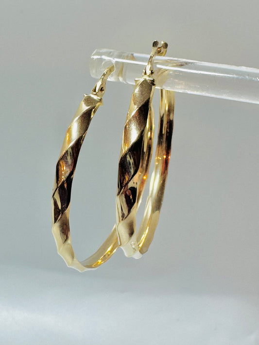 #320 boucles d’oreilles grandes anneaux ondulées en or 10k