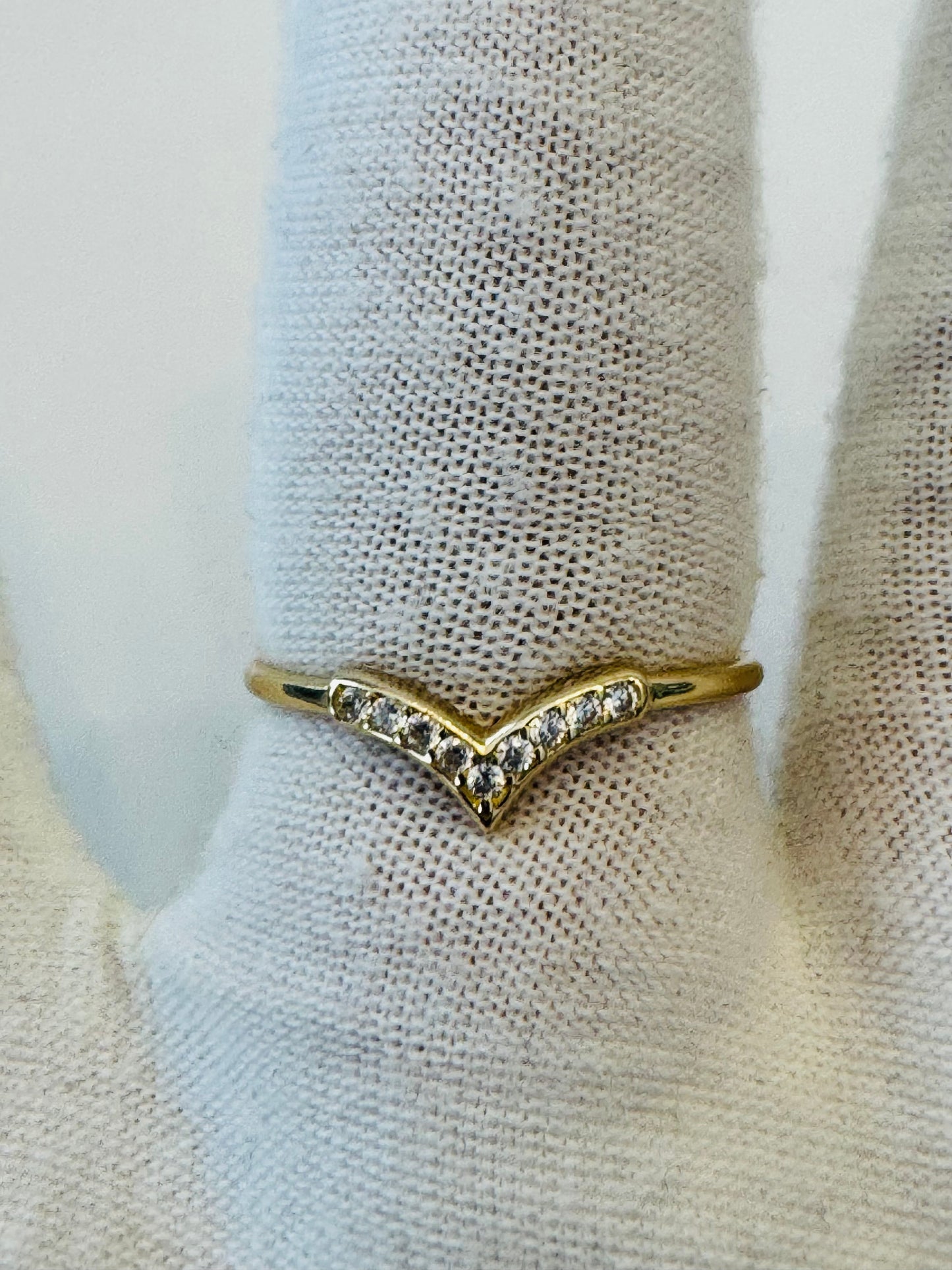 #206 bague en V en zircon en or 10k