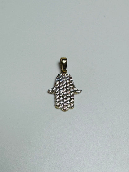 #403 pendentif main Fatima couvert de zircon en or 10k