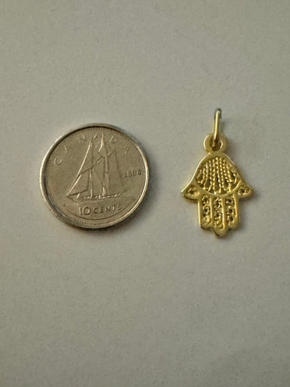 #449 Pendentif main Fatima avec motifs plein en or 10k