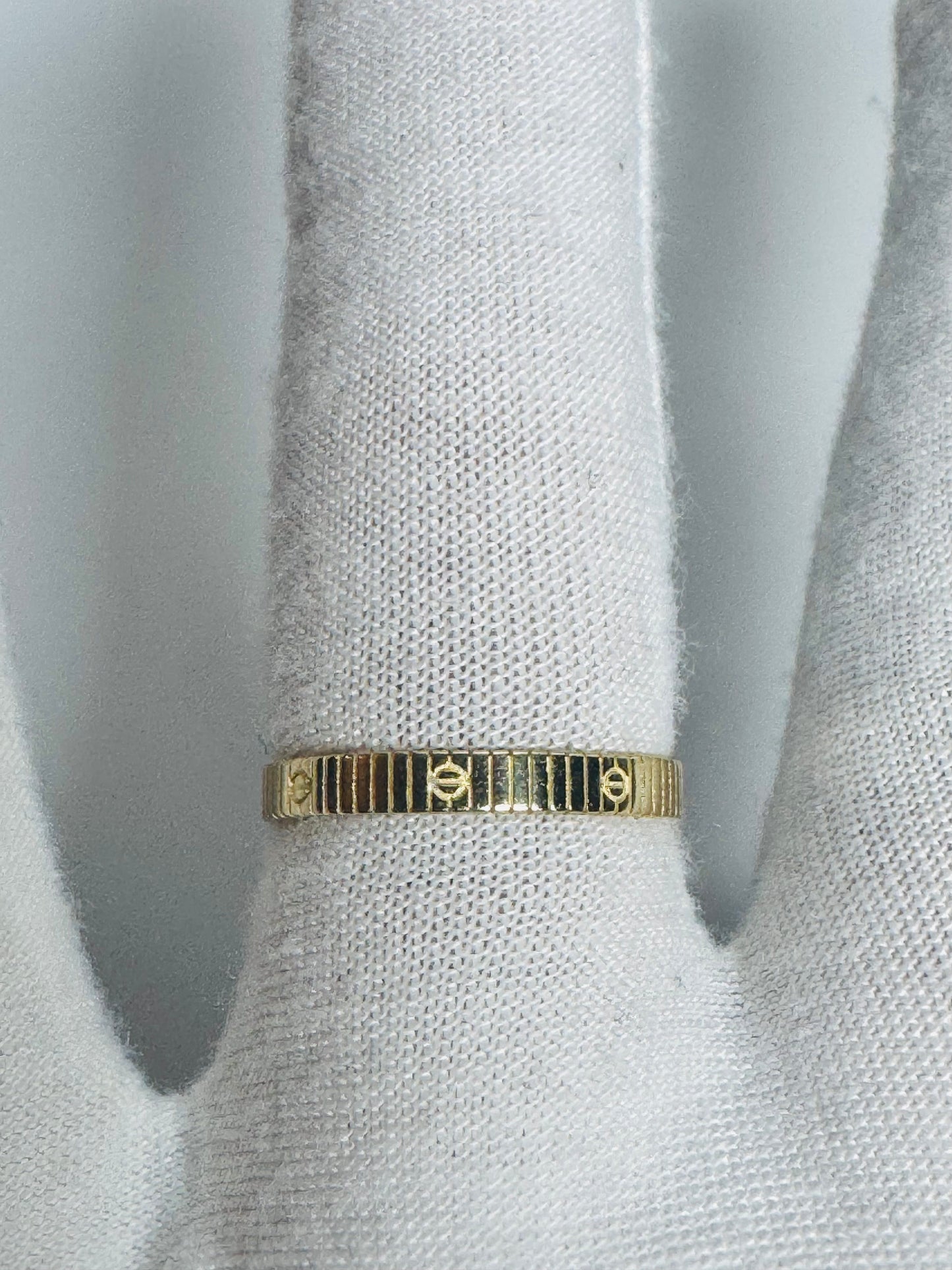 #212 bague lignée avec cercle en or 10k