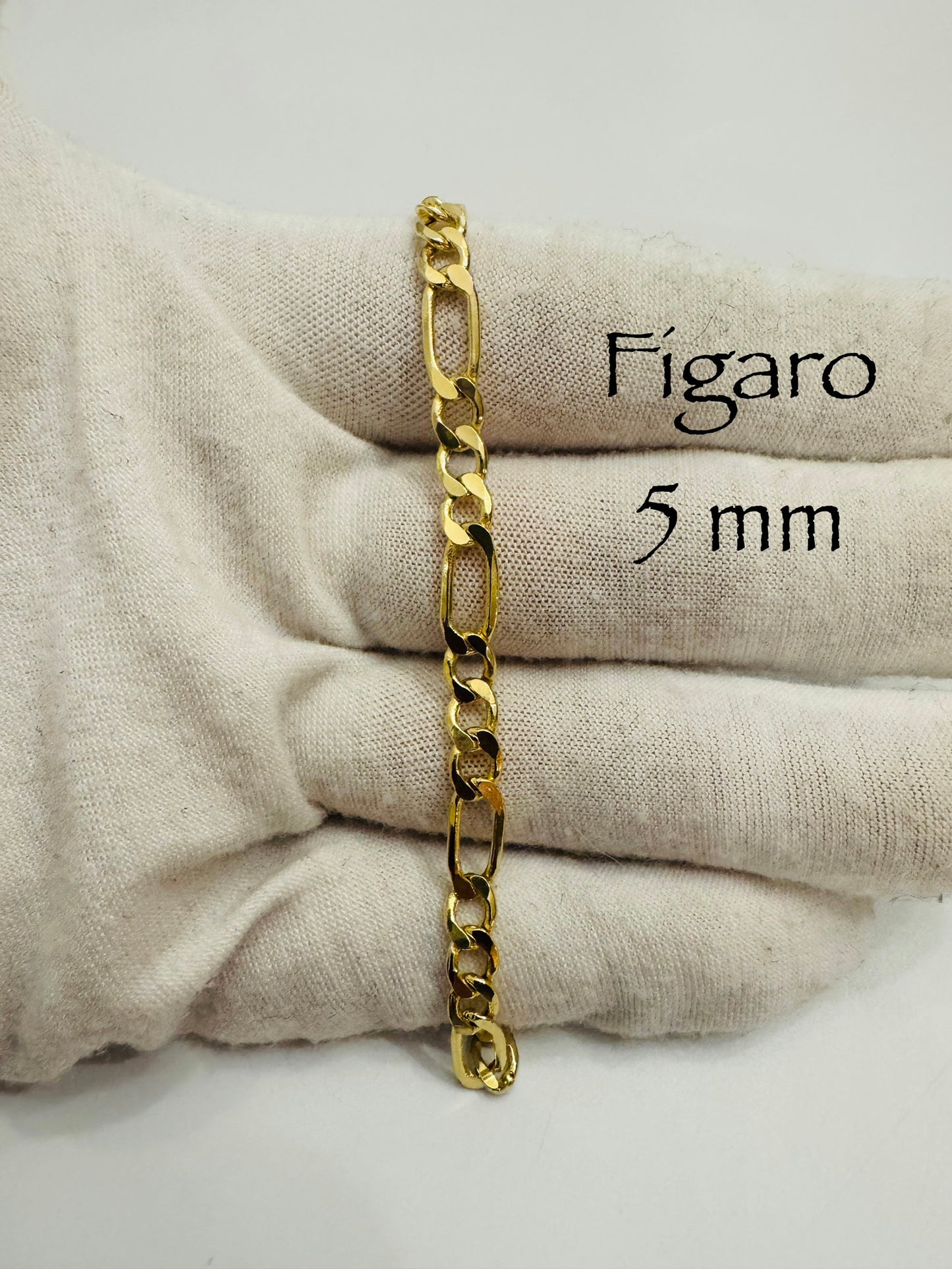 #115 Bracelet Figaro 5 mm en or 10k
