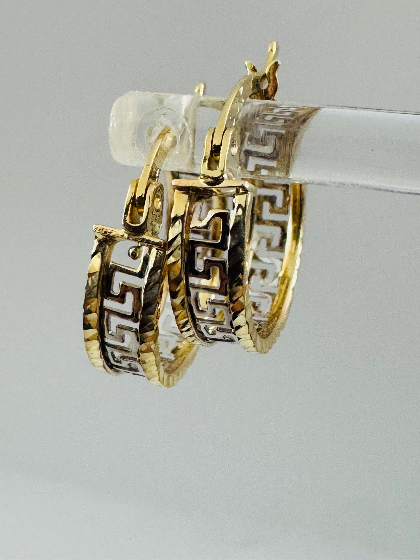 #324 boucles d’oreilles anneaux médusa 2 couleurs 1,5mm en or 10k