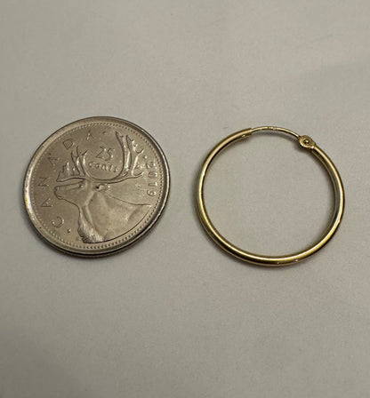#321 boucles d’oreilles anneaux unies avec fermoir intégré en or 10k￼