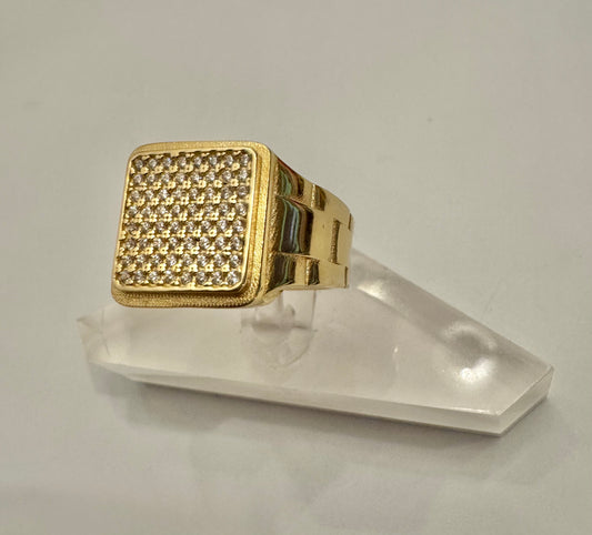 #202 Bague carrée de zircon en or 10k