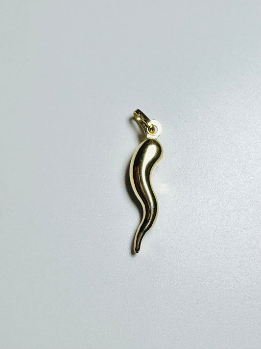 #447 pendentif petite corne d’abondance en vrai or 10k