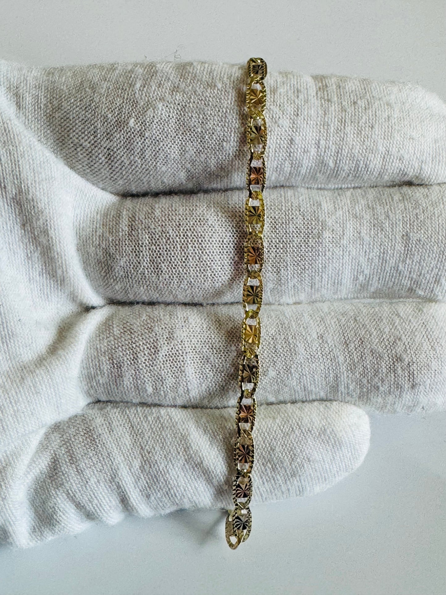 Chaîne étoilée coupe diamantée 3,5mm en or 10k
