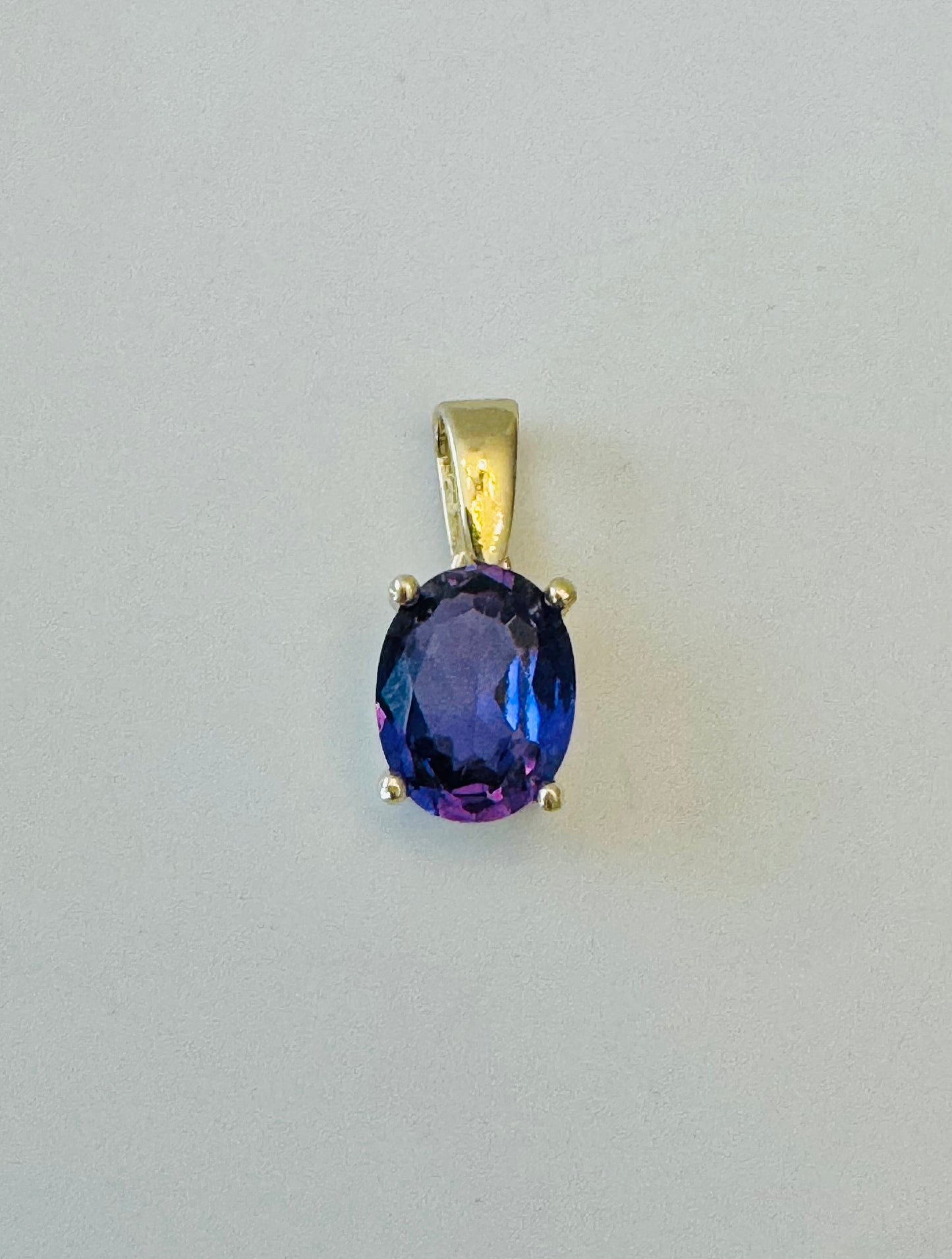 #428 pendentif améthyste ovale en or 10k