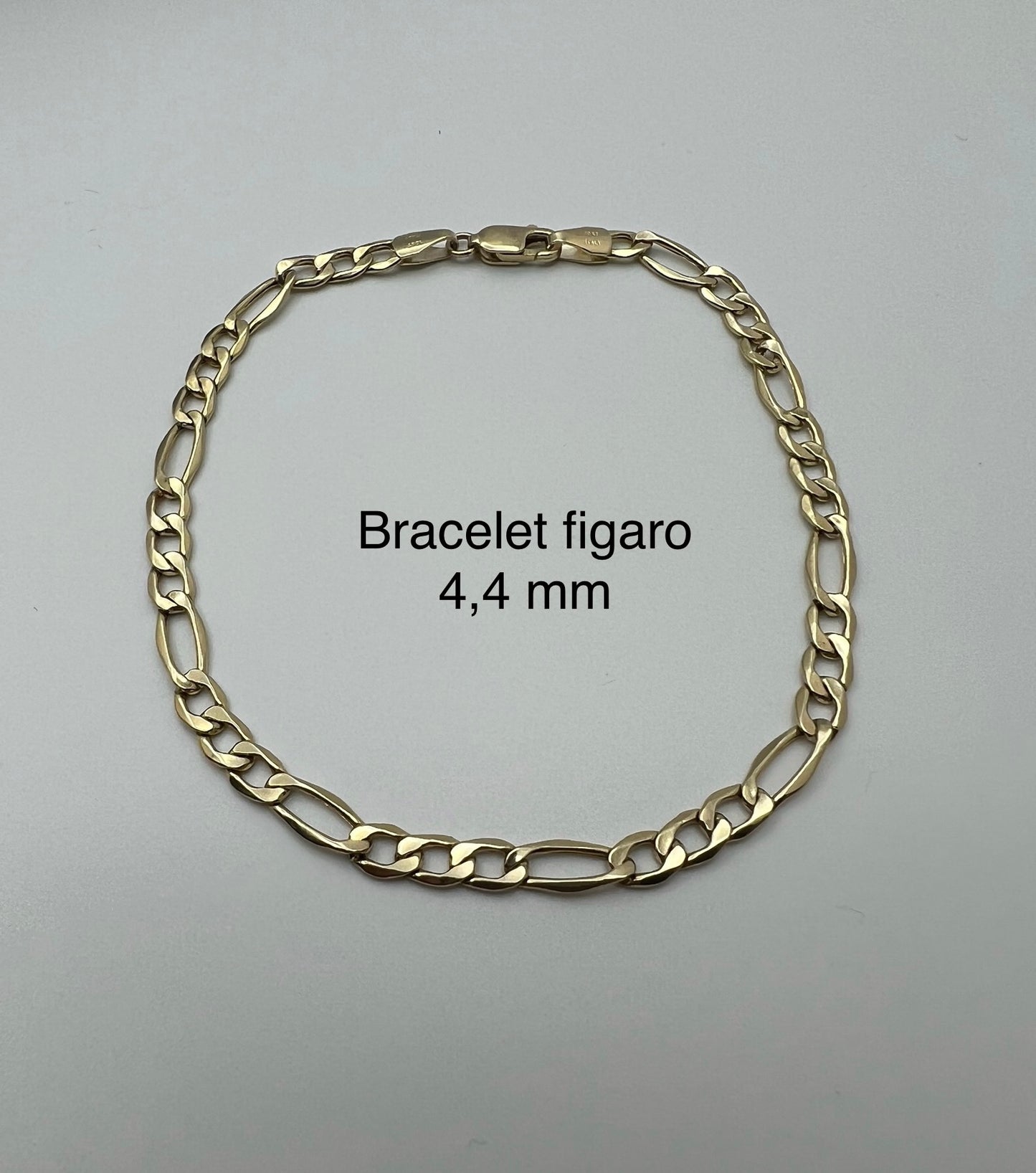 #100 Bracelet Figaro 4,4 mm en or 10k