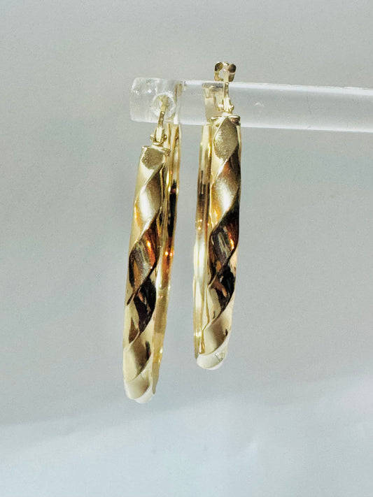 #320 boucles d’oreilles grandes anneaux ondulées en or 10k