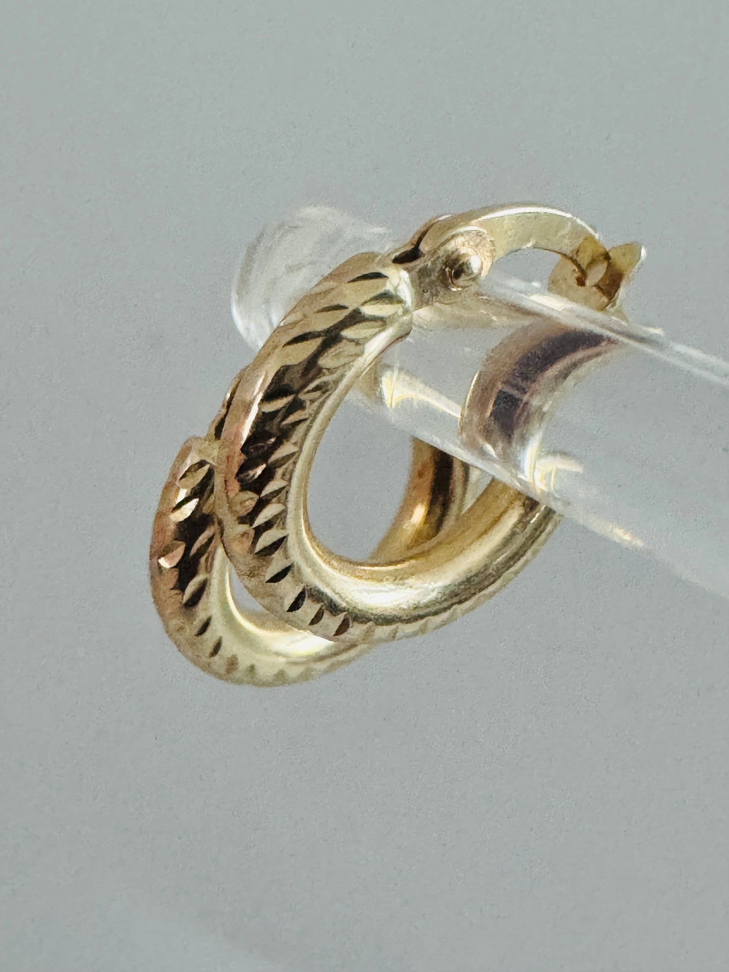 #310 boucles d’oreilles anneaux rondes pour bébé avec gravure en or 10k