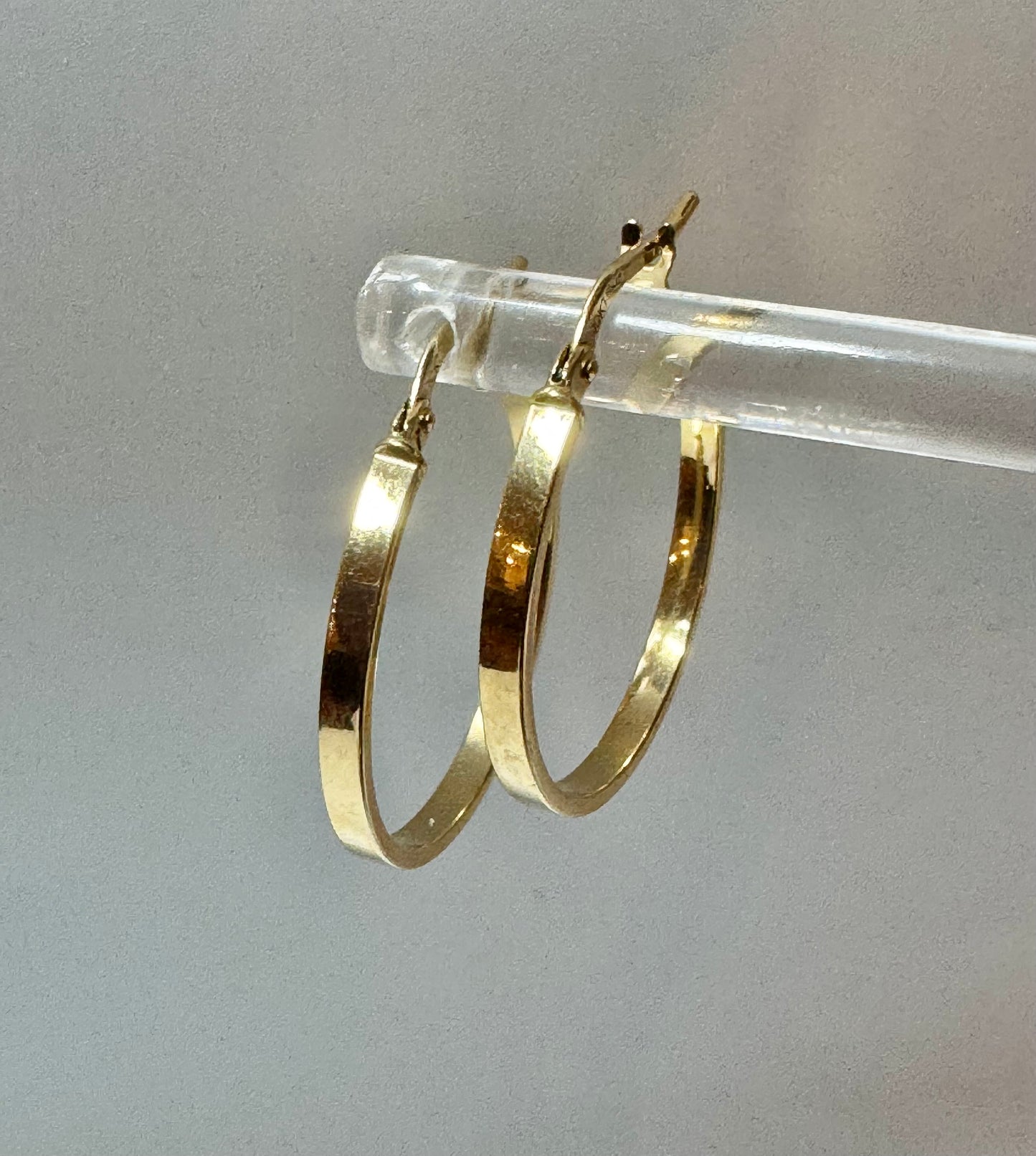 #303 boucles d’oreilles anneaux aplaties unies en or 10k