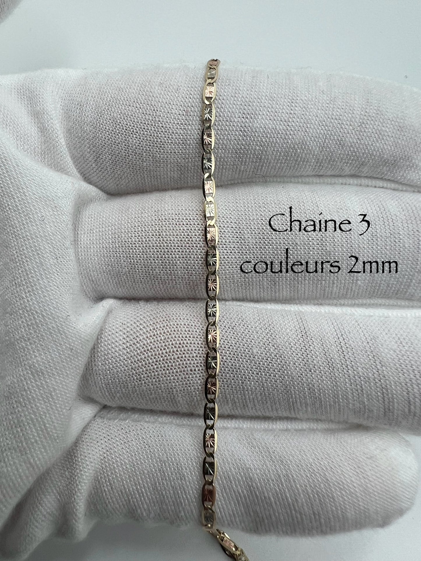 Chaîne en or étoilée 3 couleurs 2 mm