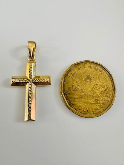 #437 pendentif croix avec gravure en or 10k