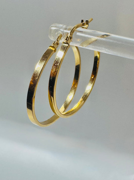 #322 boucles d’oreilles anneaux unies aplaties en or 10k